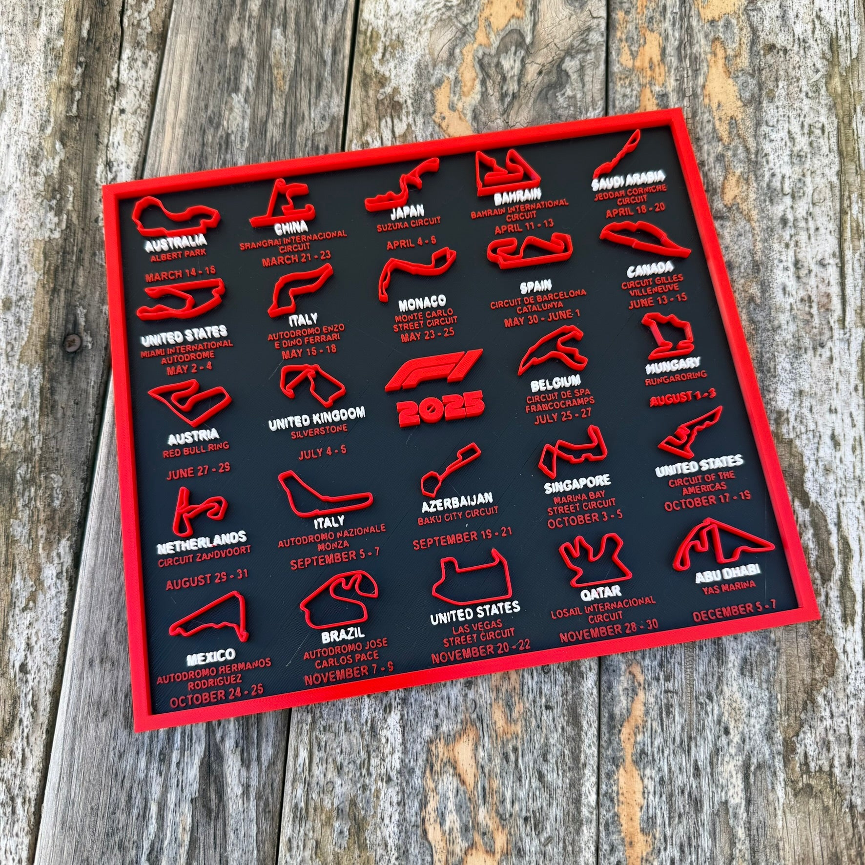 Calendario Formula 1 2025 con fechas impreso en 3D