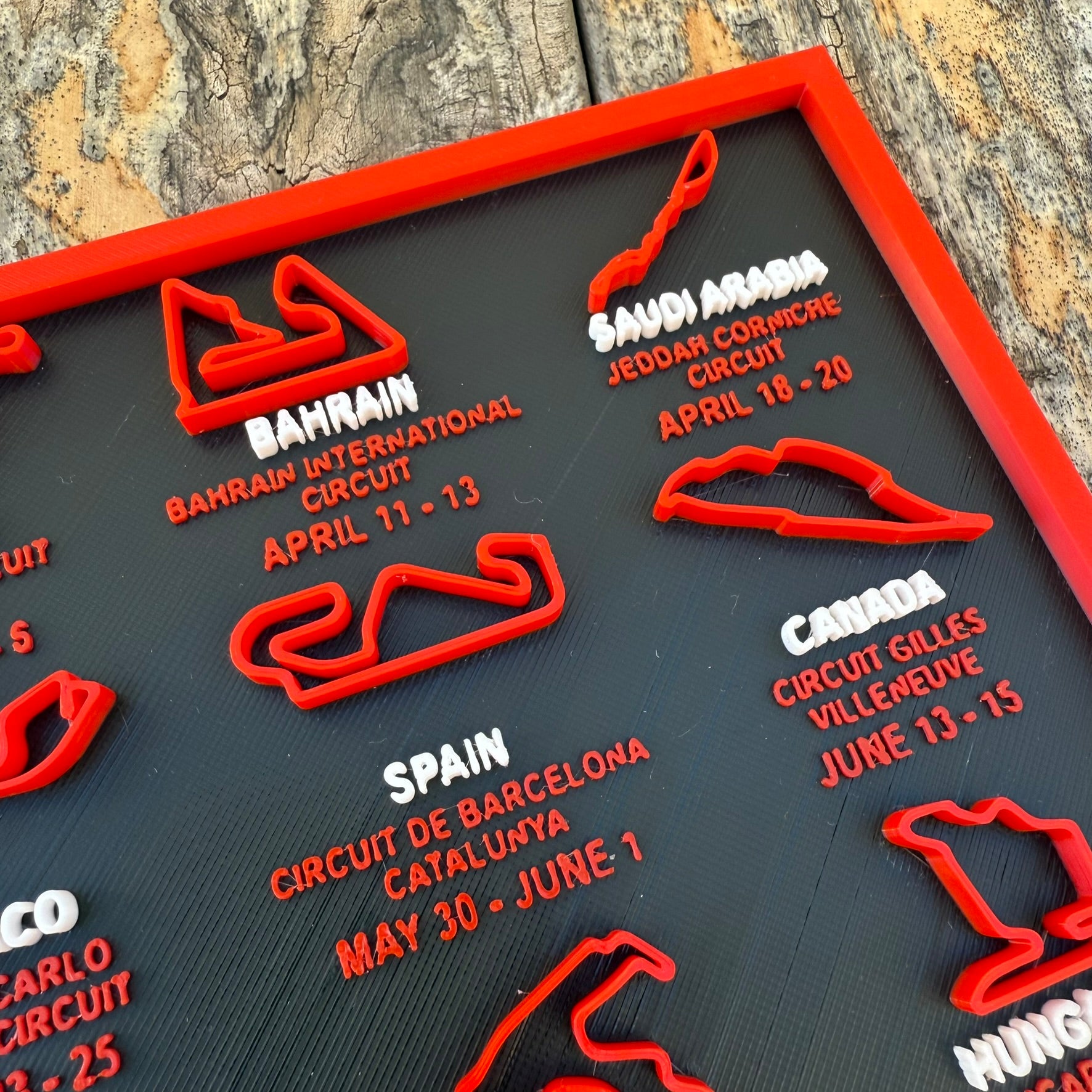 Calendario Formula 1 2025 con fechas impreso en 3D