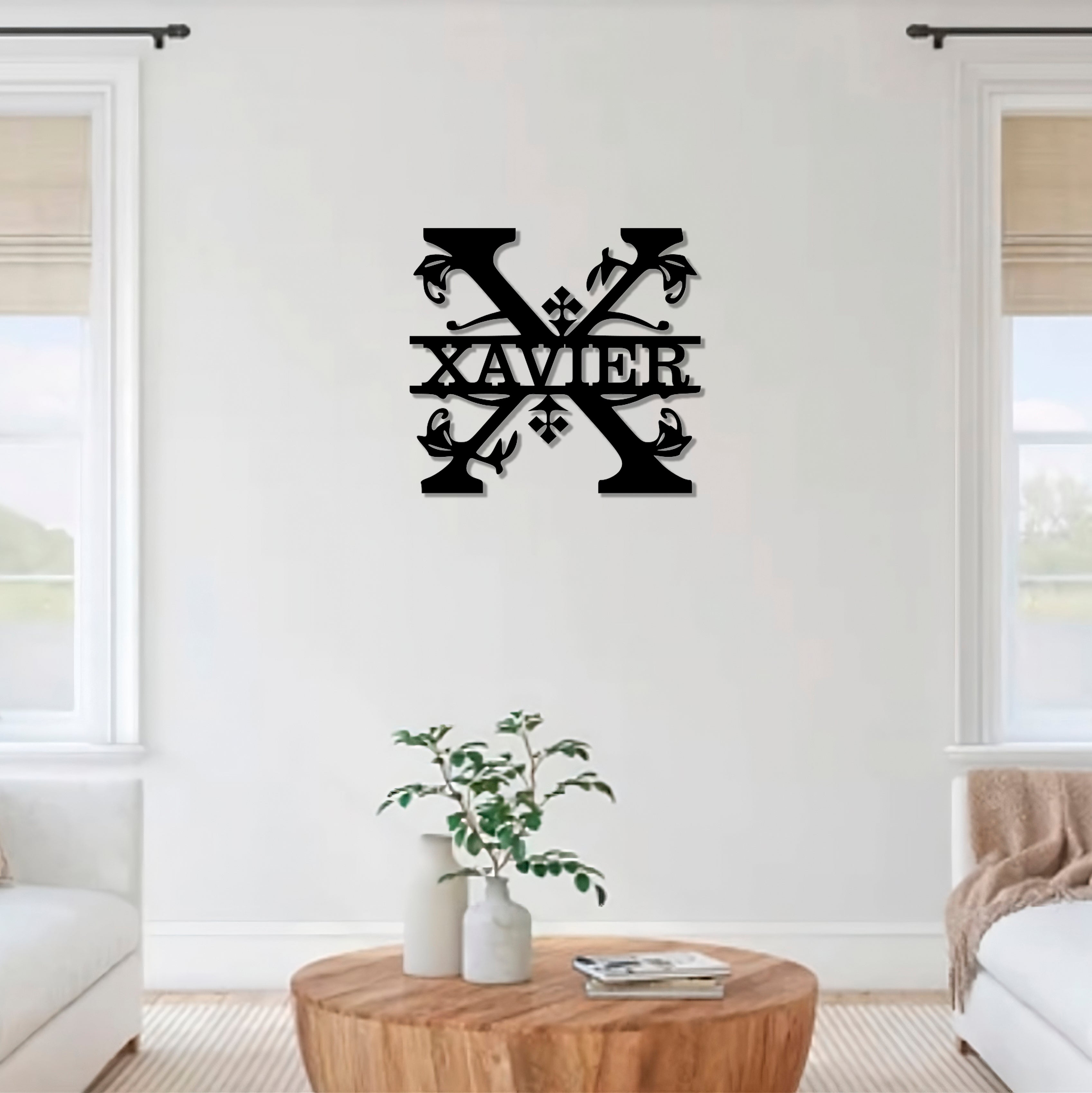 Inicial "X" gigante con Nombre