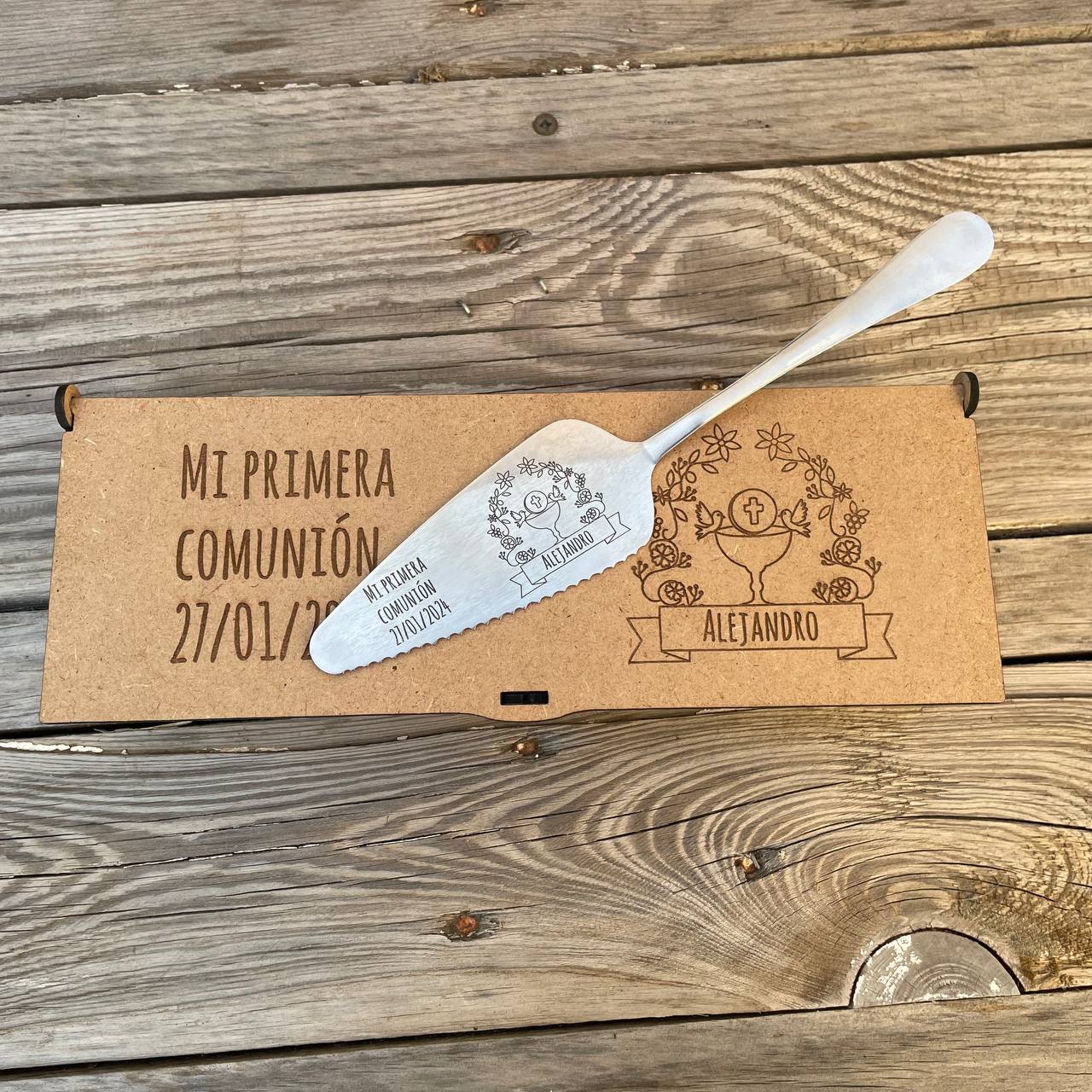 Pala de tarta con caja de madera