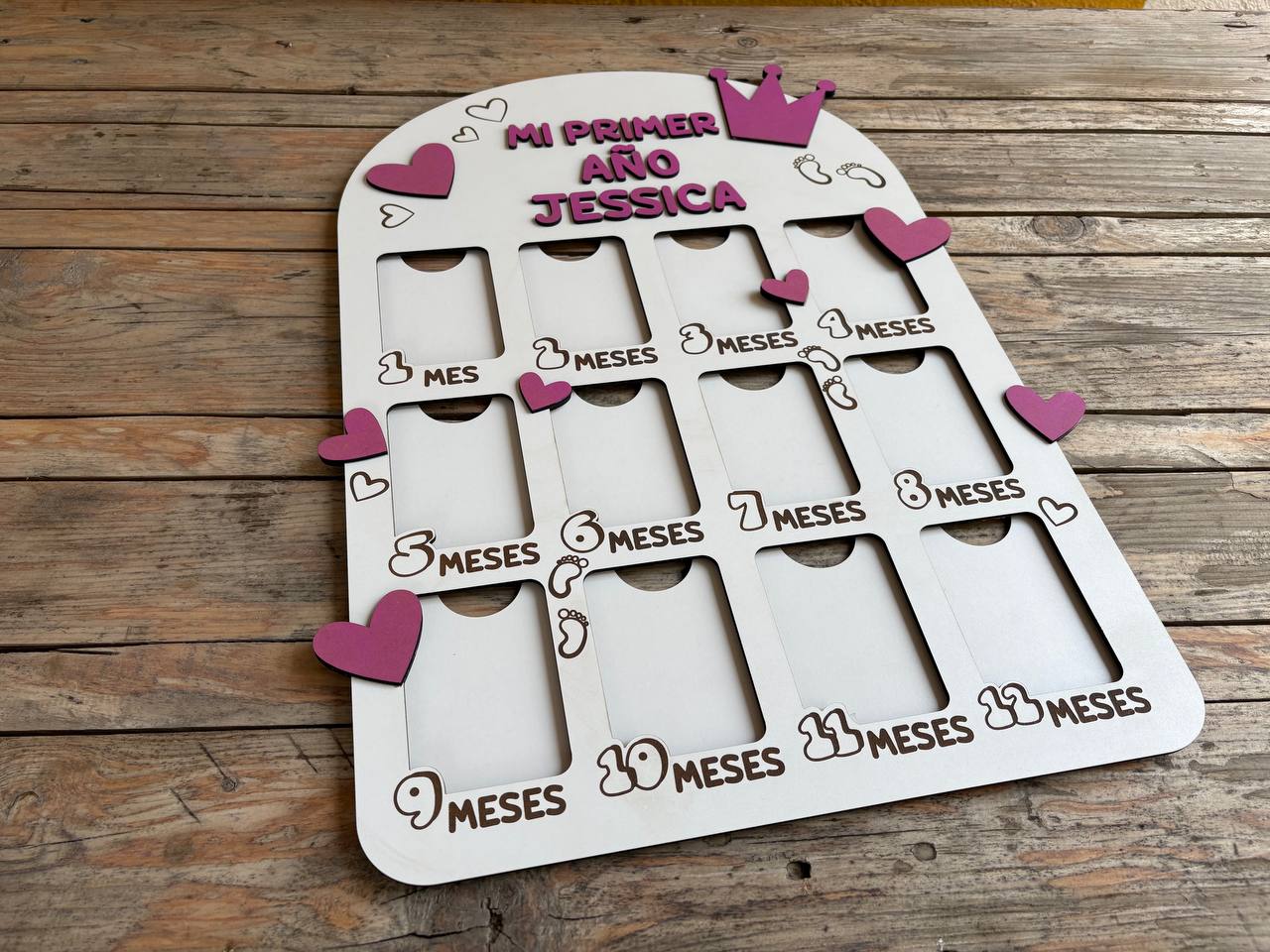 Mi Primer Año – Marco Personalizado para 12 Fotos